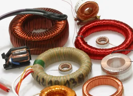 Différents transformateurs sur-mesure conçus par Socomec